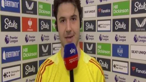 霍苏泳坛生涯落幕：2025年1月10日挥别泳道